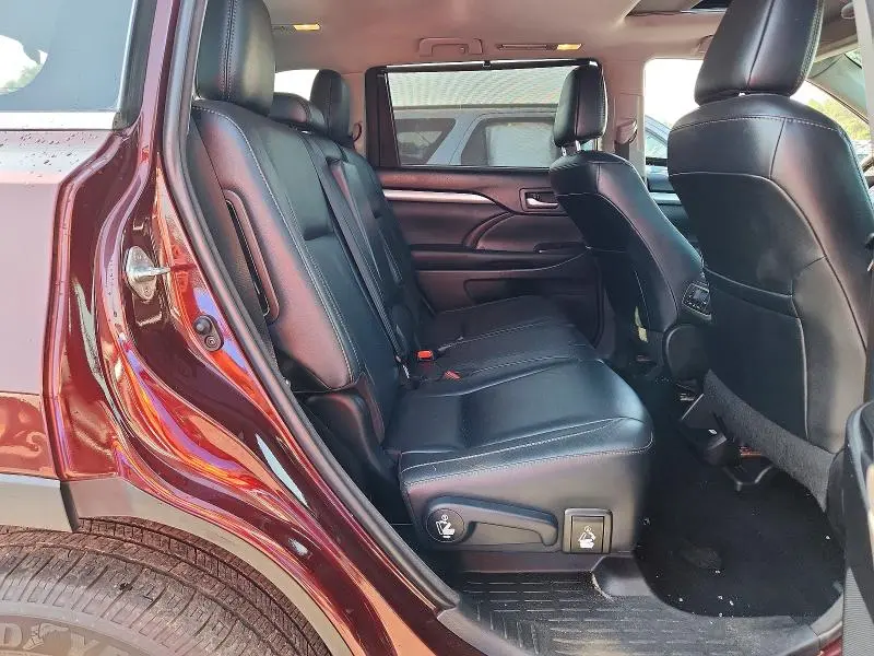 2018 TOYOTA HIGHLANDER XLE  