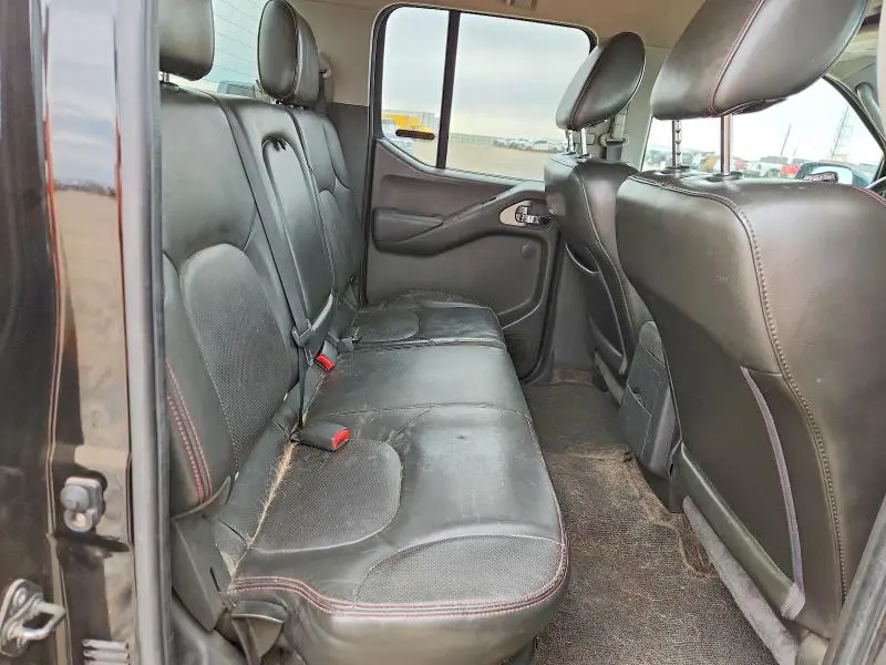 2010 NISSAN FRONTIER SE V6  