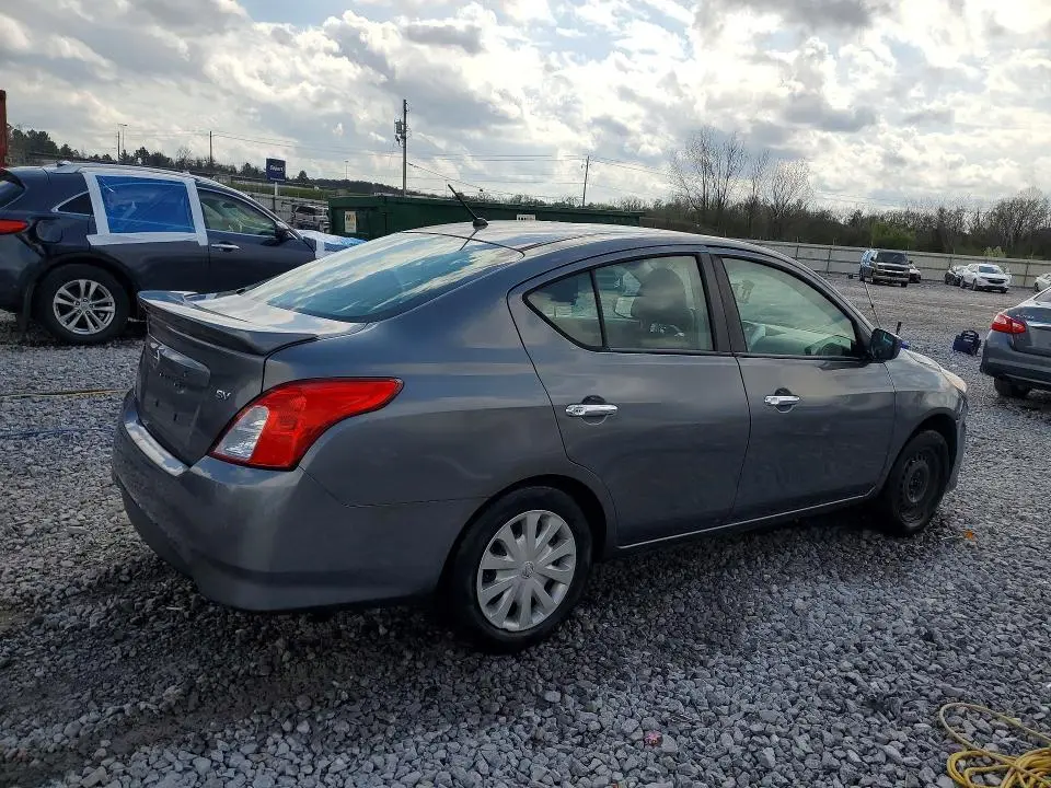 2019 NISSAN VERSA SV  