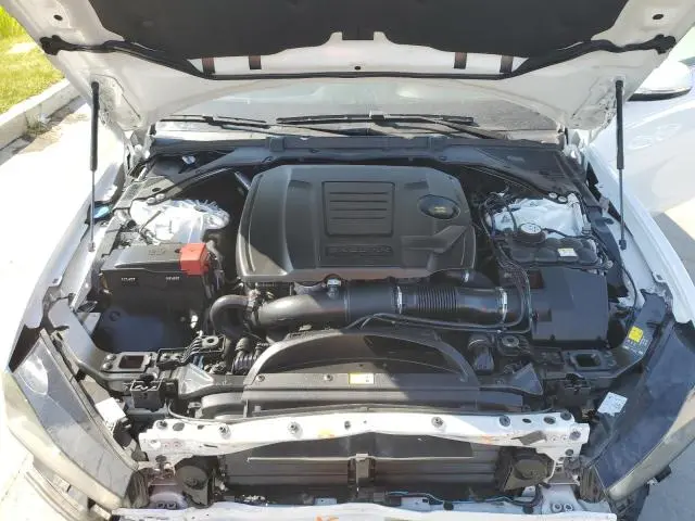 2019 JAGUAR XE