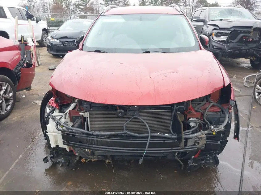 2016 NISSAN ROGUE SV