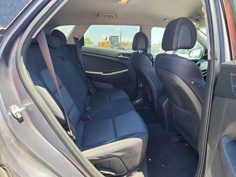 2017 HYUNDAI TUCSON SE  