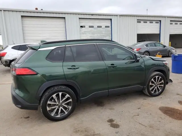 2022 TOYOTA COROLLA CROSS XLE  