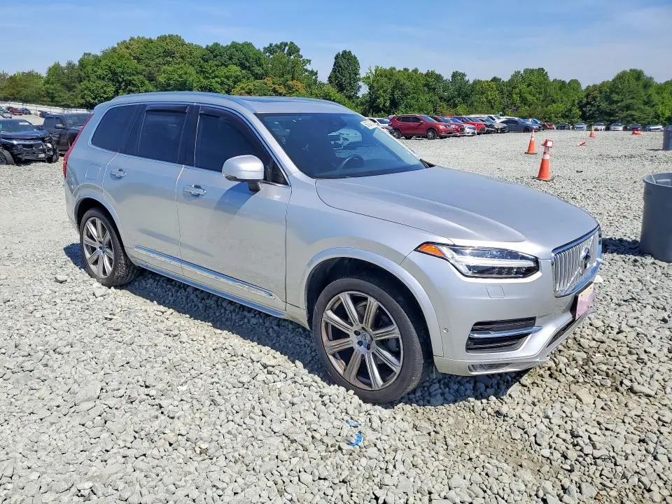 2018 VOLVO XC90 T6  