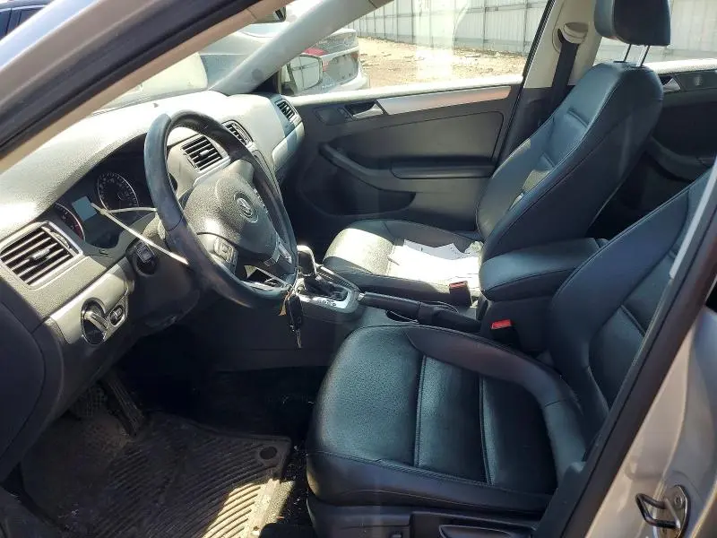 2014 VOLKSWAGEN JETTA SE  