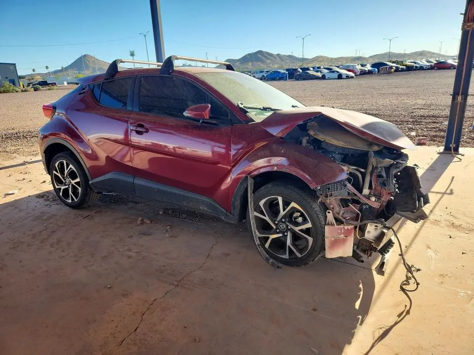 2019 TOYOTA C-HR LE  