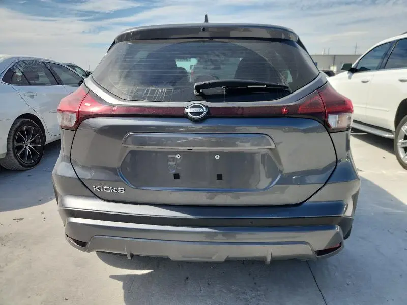 2024 NISSAN KICKS S  