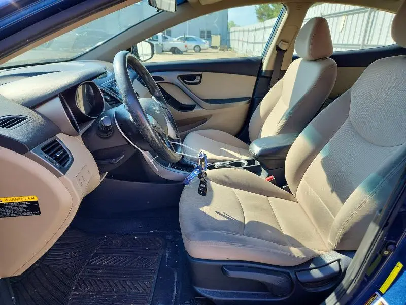 2014 HYUNDAI ELANTRA SE  
