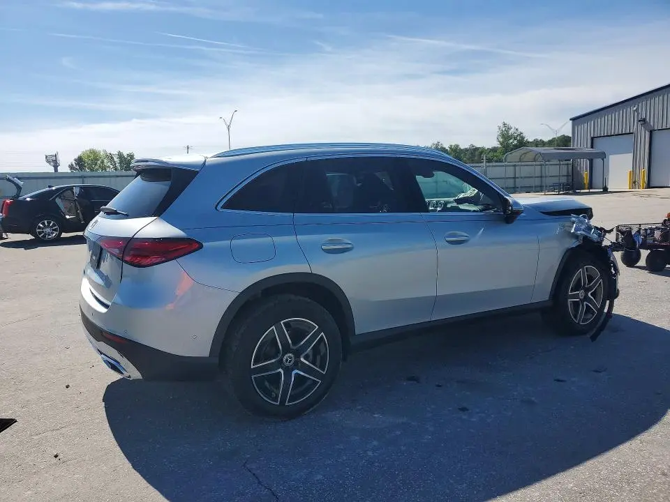2026 MERCEDES-BENZ GLC 300  