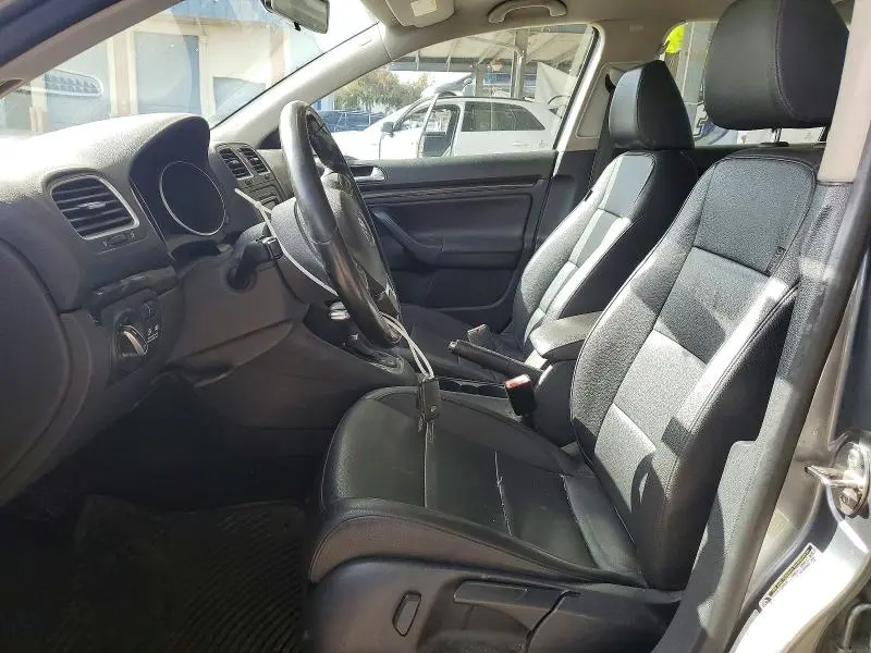 2011 VOLKSWAGEN JETTA TDI  