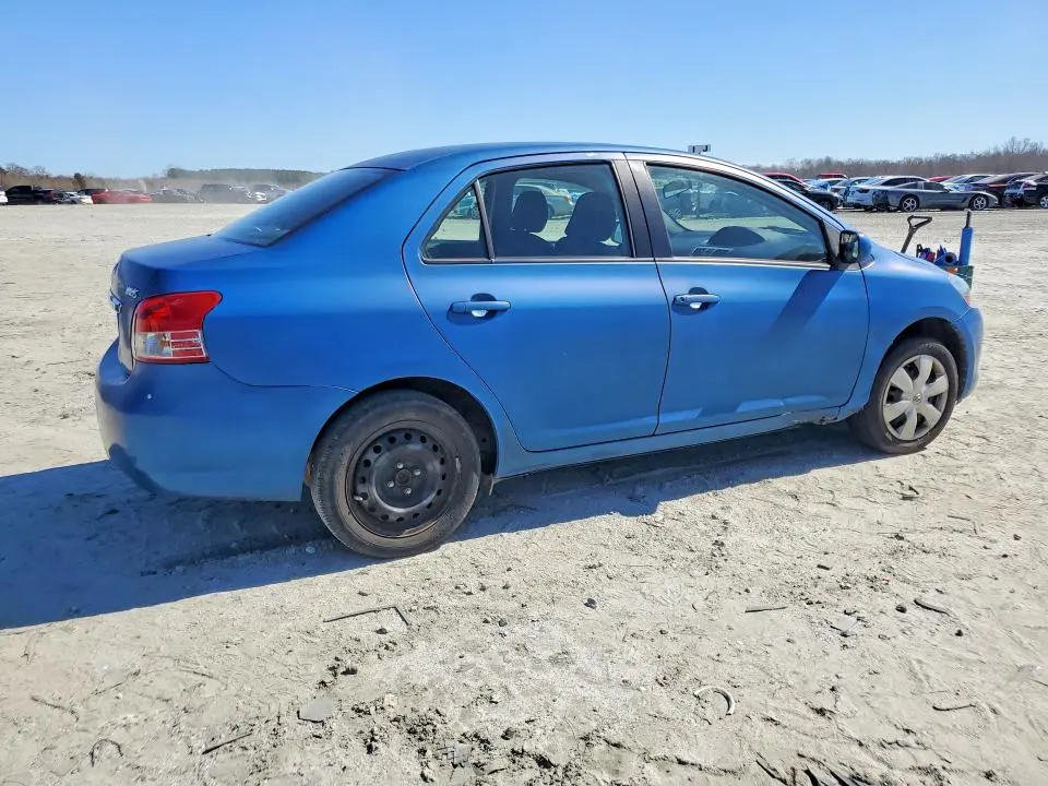 2010 TOYOTA YARIS BASE  