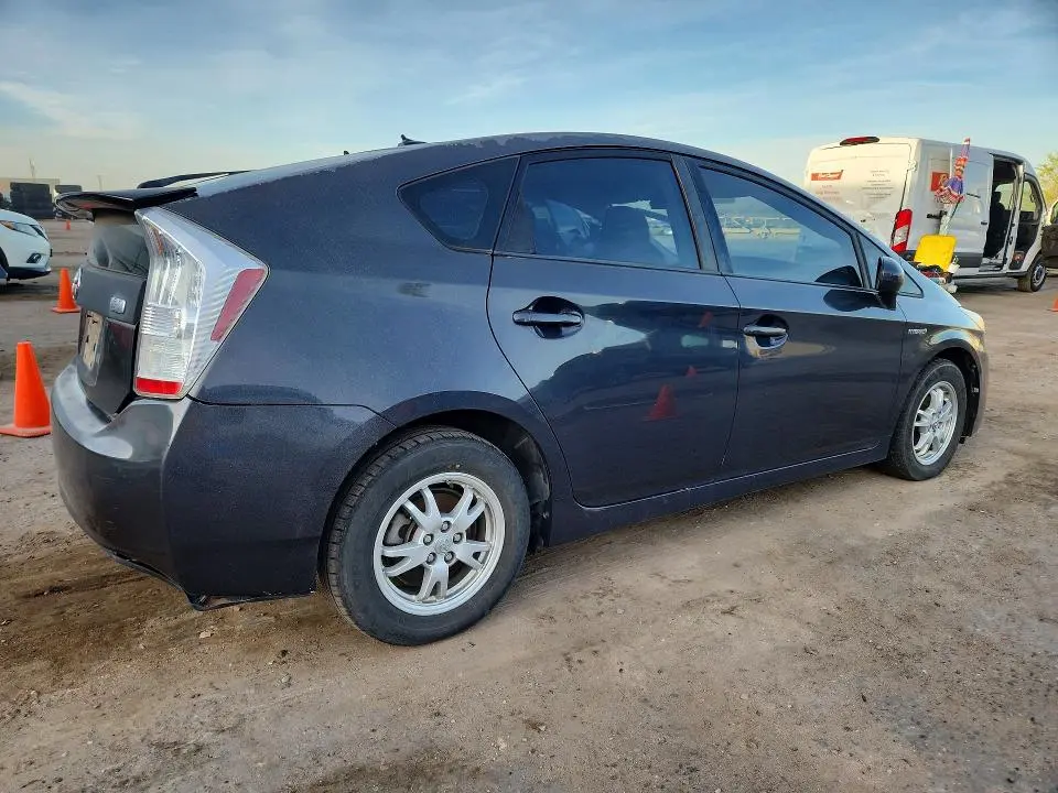 2010 TOYOTA PRIUS II  