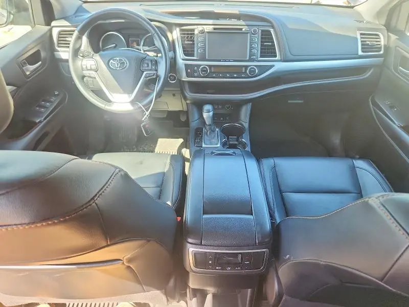 2018 TOYOTA HIGHLANDER XLE  