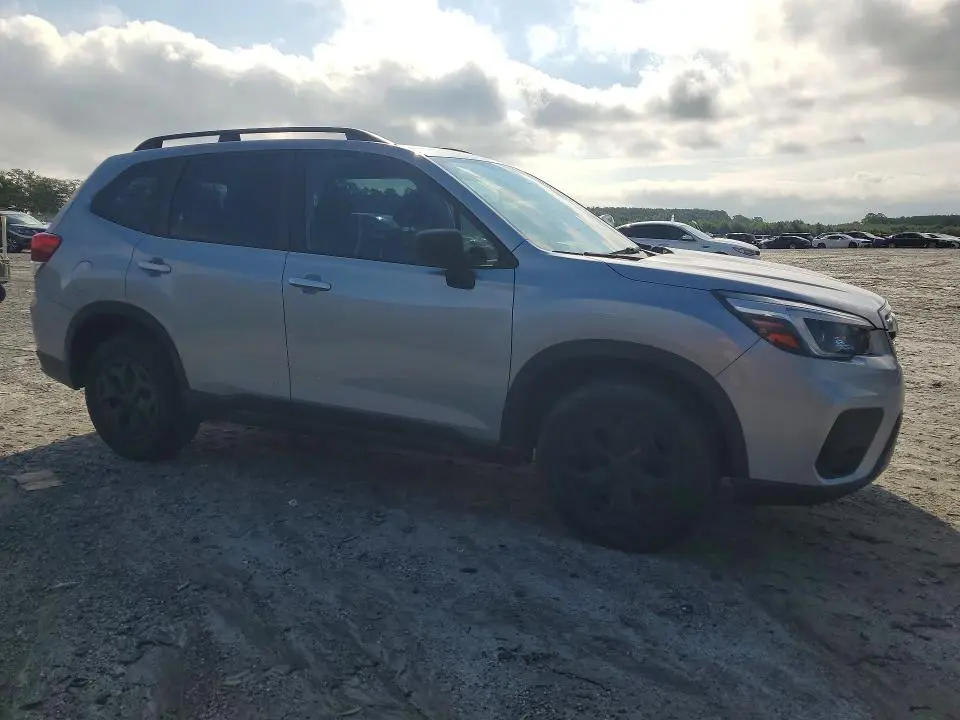 2021 SUBARU FORESTER   