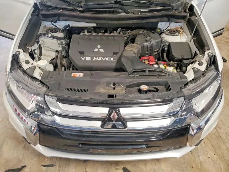 2017 MITSUBISHI OUTLANDER GT  