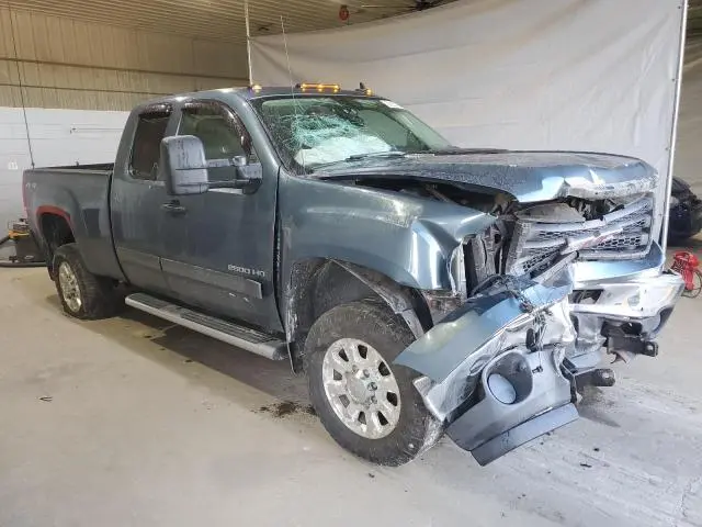 2011 GMC SIERRA K2500 SLE  