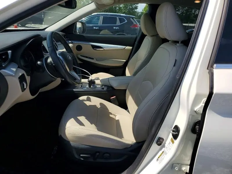 2019 INFINITI QX50 LUXE  