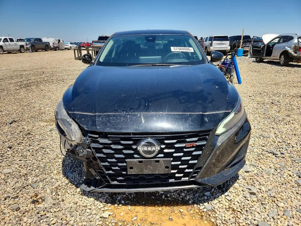 2023 NISSAN ALTIMA SR  
