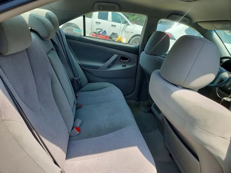 2011 TOYOTA CAMRY LE  