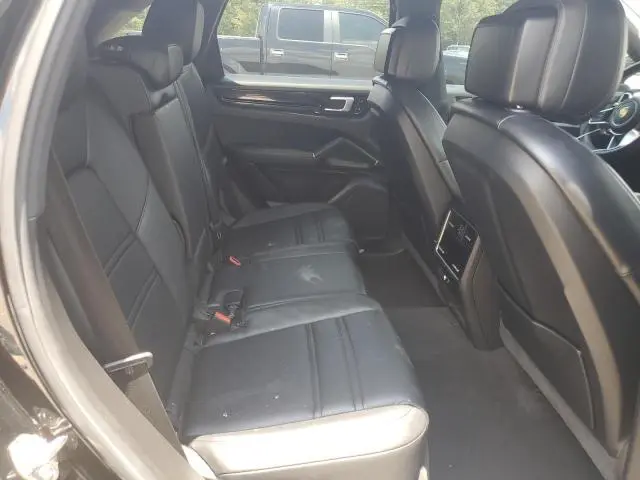 2019 PORSCHE CAYENNE S  