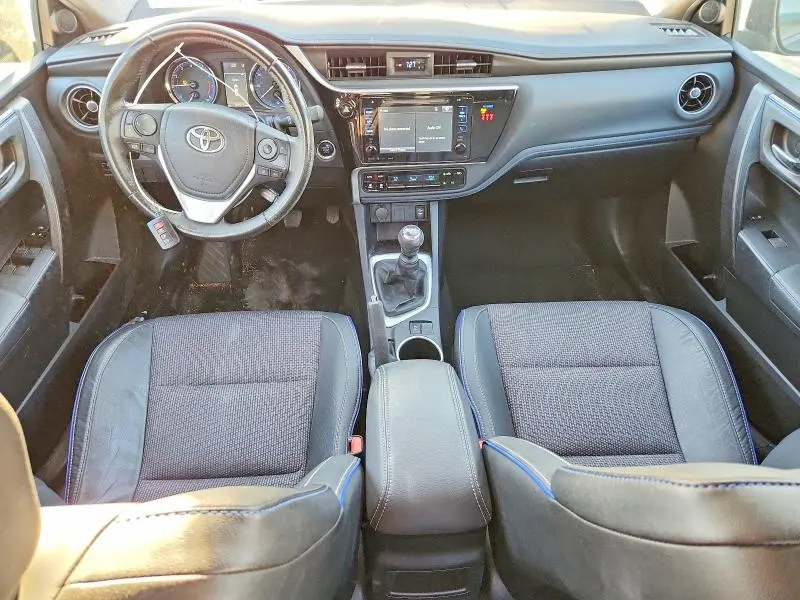 2019 TOYOTA COROLLA SE  