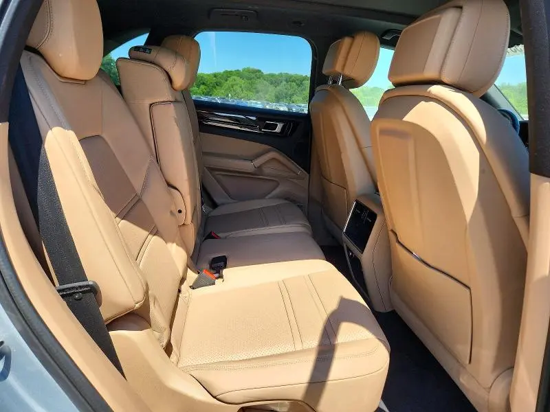 2021 PORSCHE CAYENNE   
