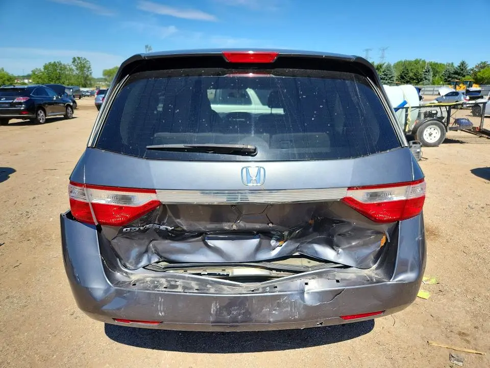 2011 HONDA ODYSSEY LX  
