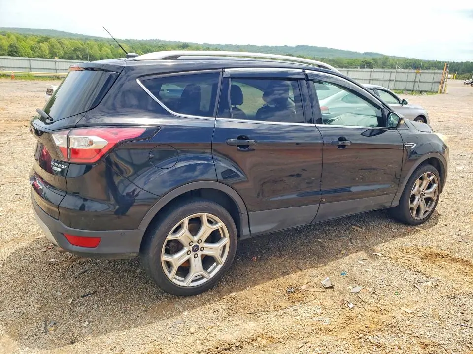 2017 FORD ESCAPE TITANIUM  