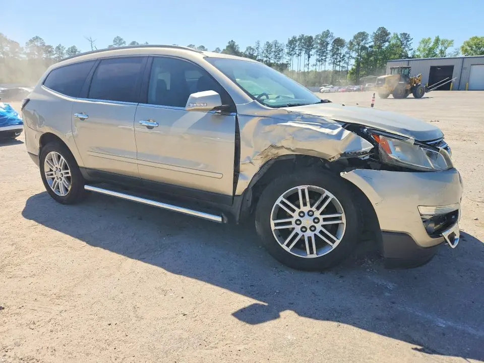 2015 CHEVROLET TRAVERSE LT  