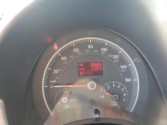 2010 VOLKSWAGEN BEETLE