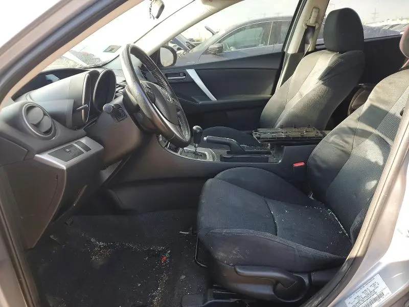 2011 MAZDA 3 S  