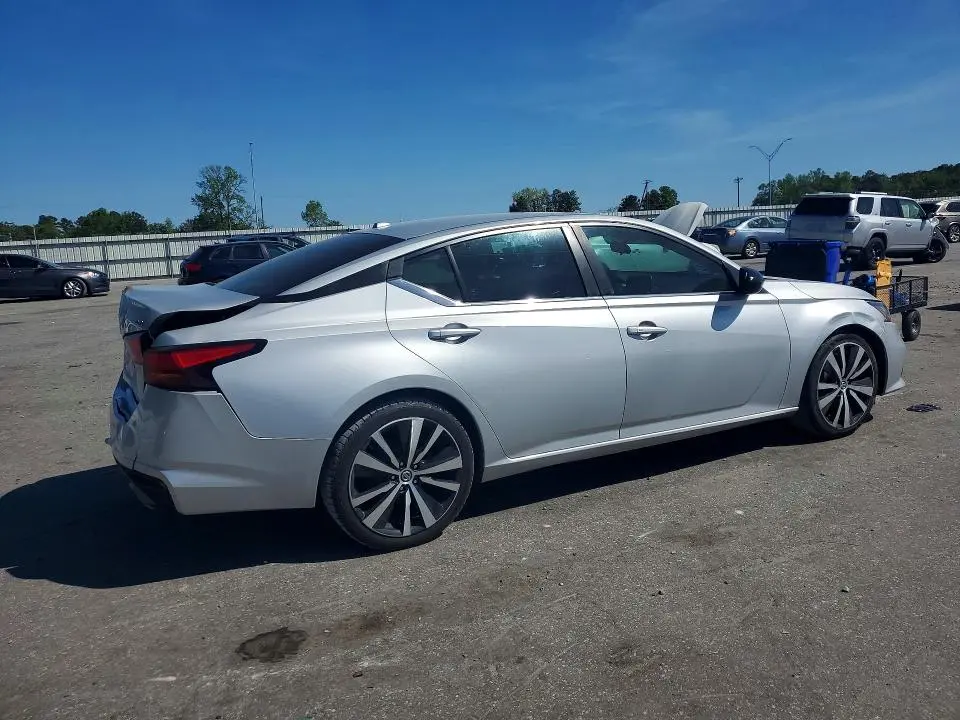 2020 NISSAN ALTIMA SR  