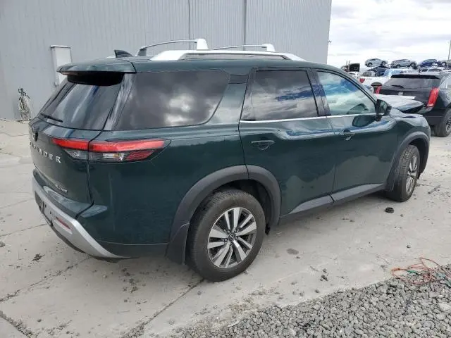 2022 NISSAN PATHFINDER SL  