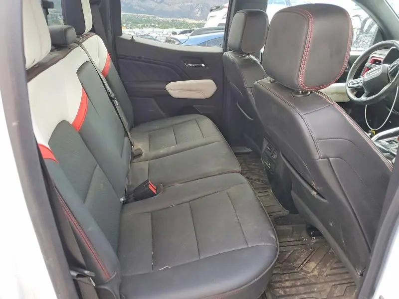 2024 GMC CANYON AT4X  