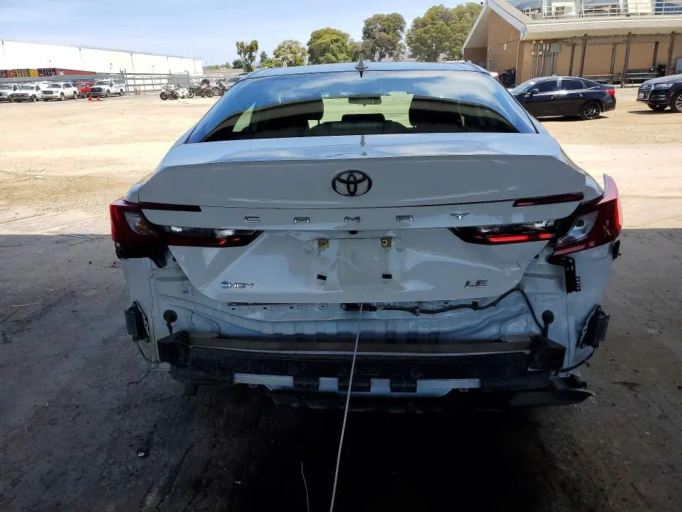 2025 TOYOTA CAMRY LE  