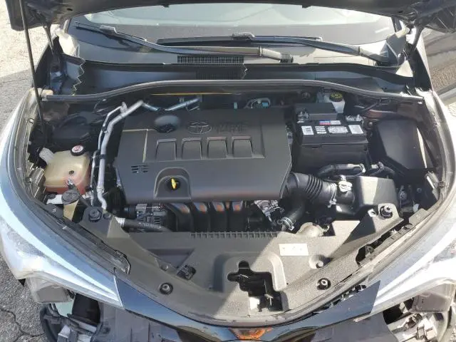 2019 TOYOTA C-HR XLE  