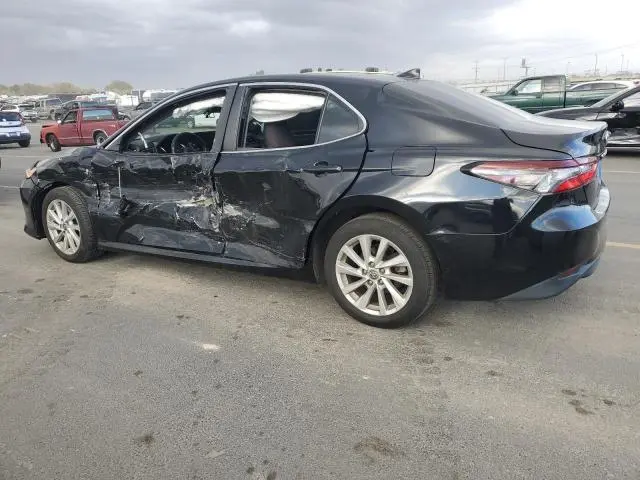 2022 TOYOTA CAMRY LE  