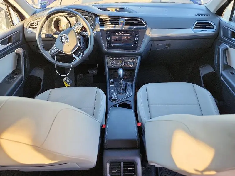 2021 VOLKSWAGEN TIGUAN SE  