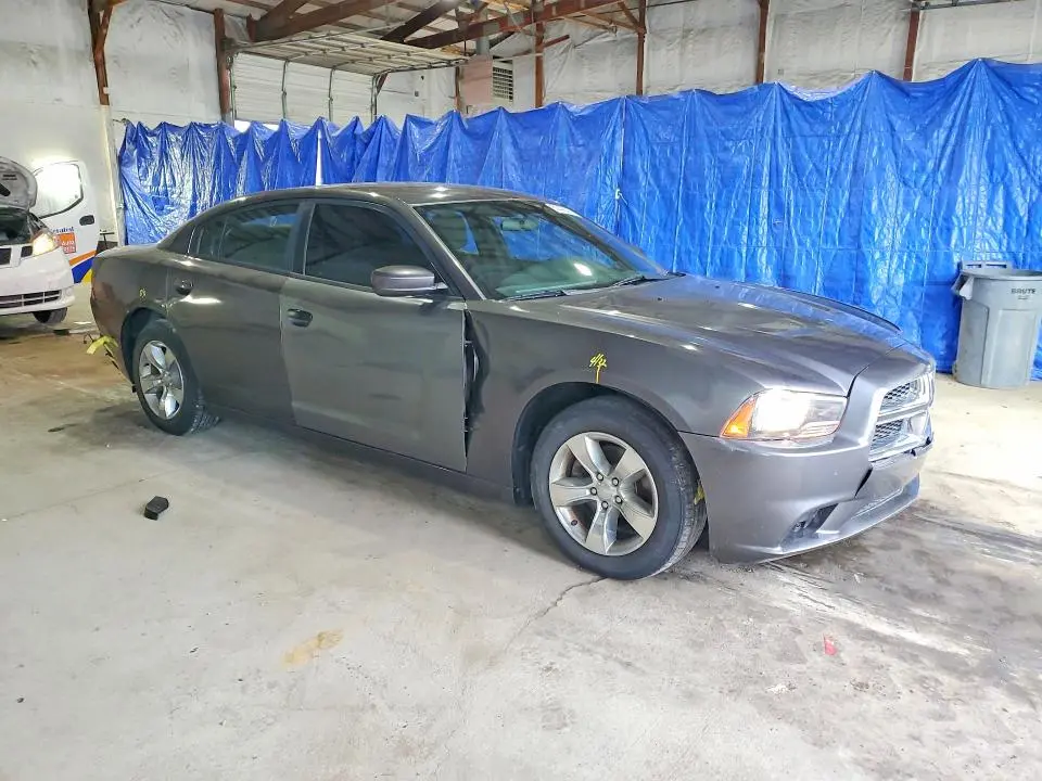 2014 DODGE CHARGER SE  