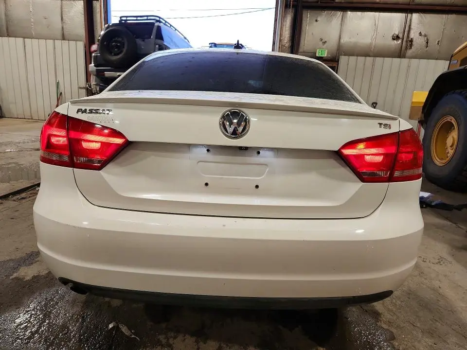 2014 VOLKSWAGEN PASSAT S  