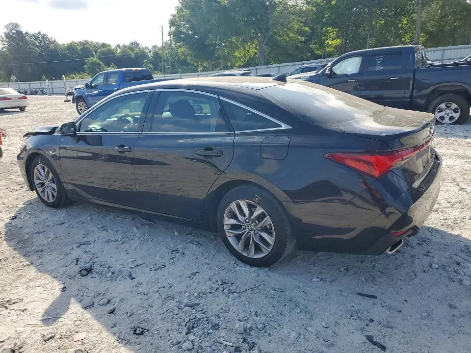 2019 TOYOTA AVALON XLE  