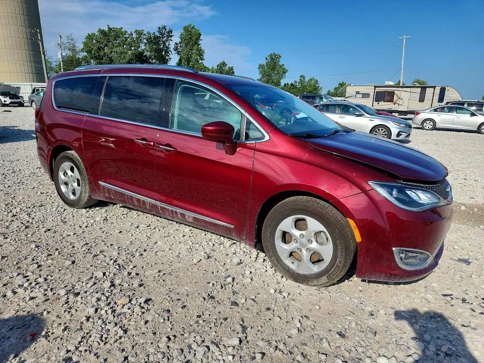 2017 CHRYSLER PACIFICA TOURING L PLUS  