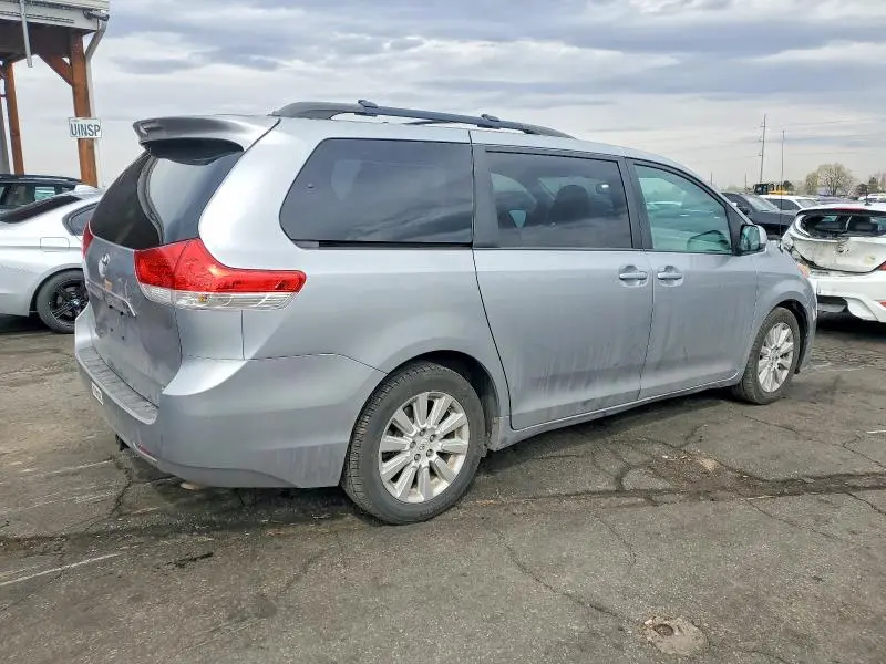 2012 TOYOTA SIENNA XLE 7-PASSENGER  
