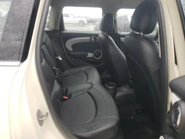 2017 MINI COOPER 
