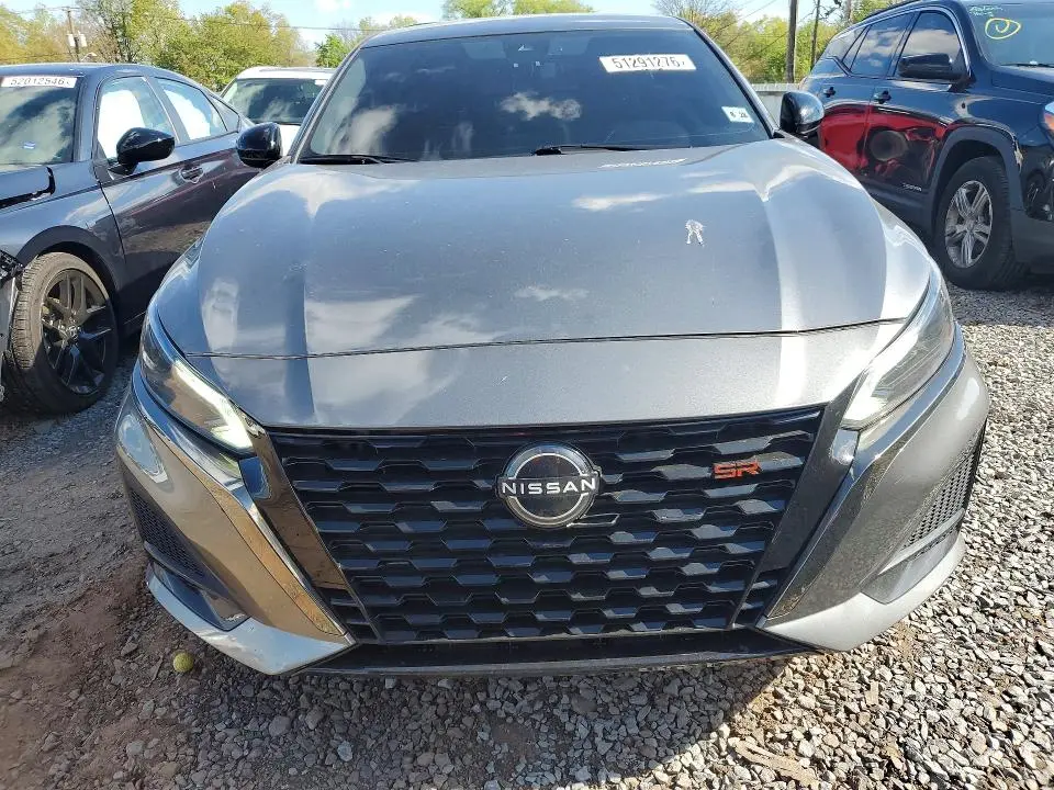 2023 NISSAN ALTIMA SR  