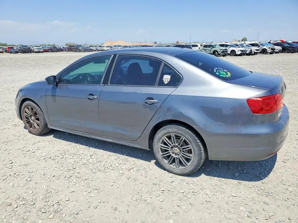 2011 VOLKSWAGEN JETTA BASE  