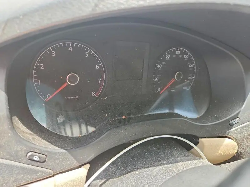 2011 VOLKSWAGEN JETTA SE  