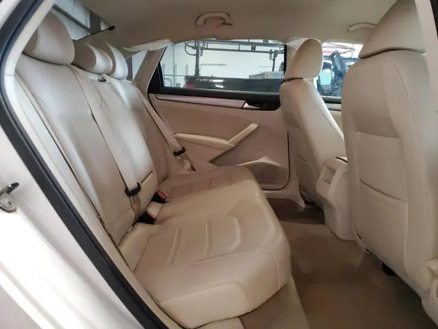 2014 VOLKSWAGEN PASSAT S  