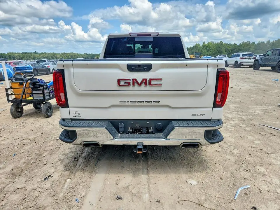 2022 GMC SIERRA K1500 SLT  