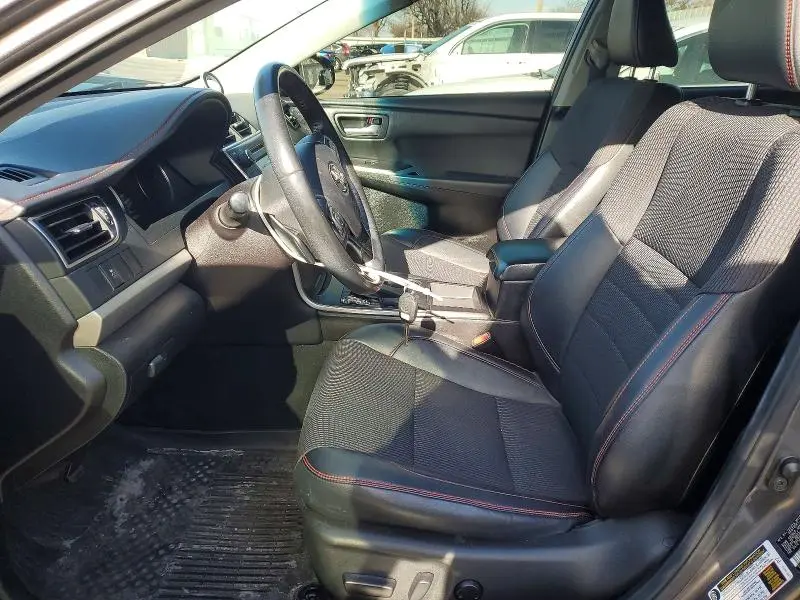 2016 TOYOTA CAMRY LE  